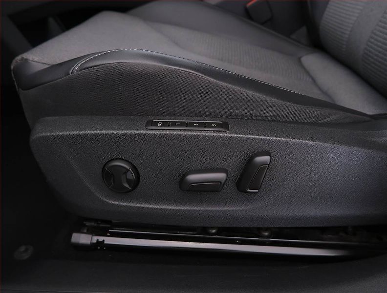 Škoda Enyaq (2023) iV 60 (62 kWh), SoH 92% - fotka 25 z 33