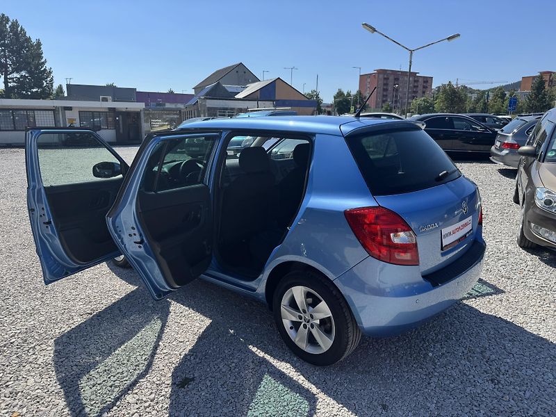 Škoda Fabia (2014) 1.4-16V(63KW)rezervace - fotka 12 z 38