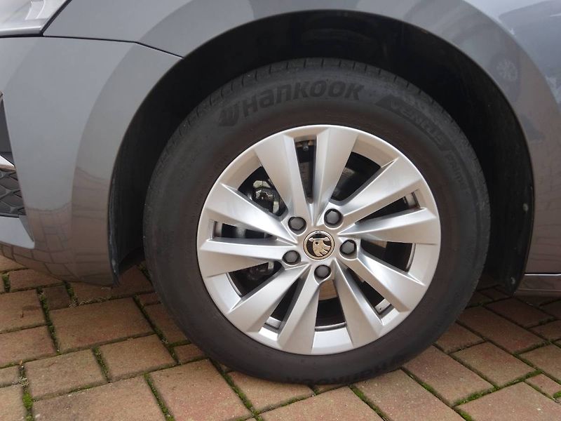 Škoda Octavia (2024) 2,0TDi /110kW Selection DSG - fotka 16 z 29