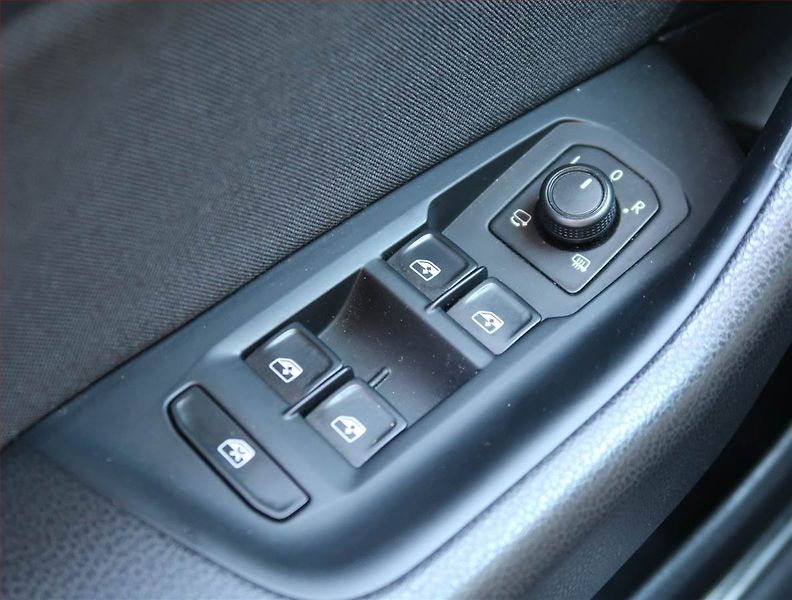 Volkswagen Arteon (2017) 2.0 TDI - fotka 15 z 17