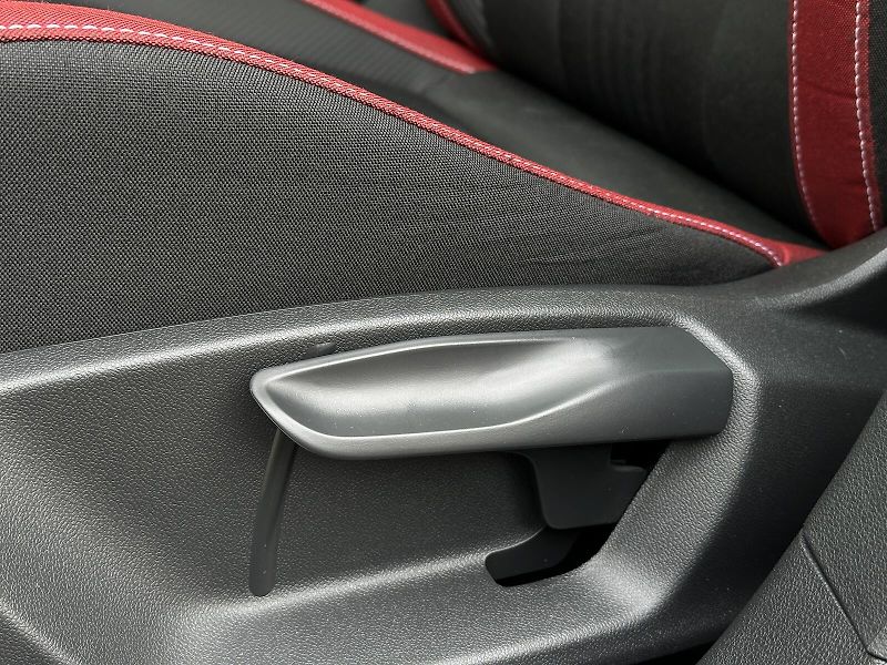 Škoda Kamiq 1.5TSi DSG Monte Carlo V.Cockp - fotka 14 z 48