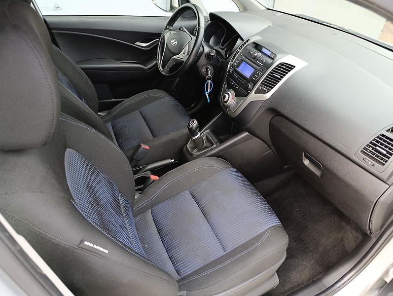 Hyundai ix20 1.4CVVT 66kW ČR 1.MAJITEL DPH - fotka 19 z 30