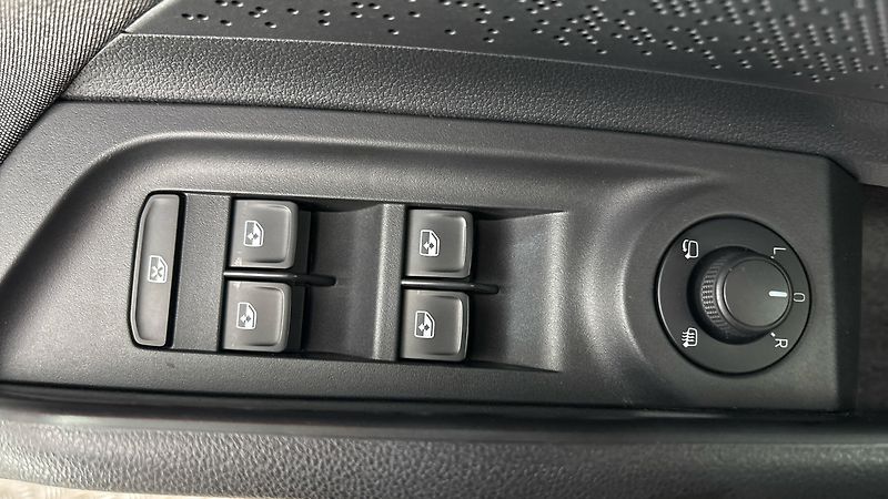 Škoda Enyaq 82 kWh AUT 80 Loft - fotka 21 z 29