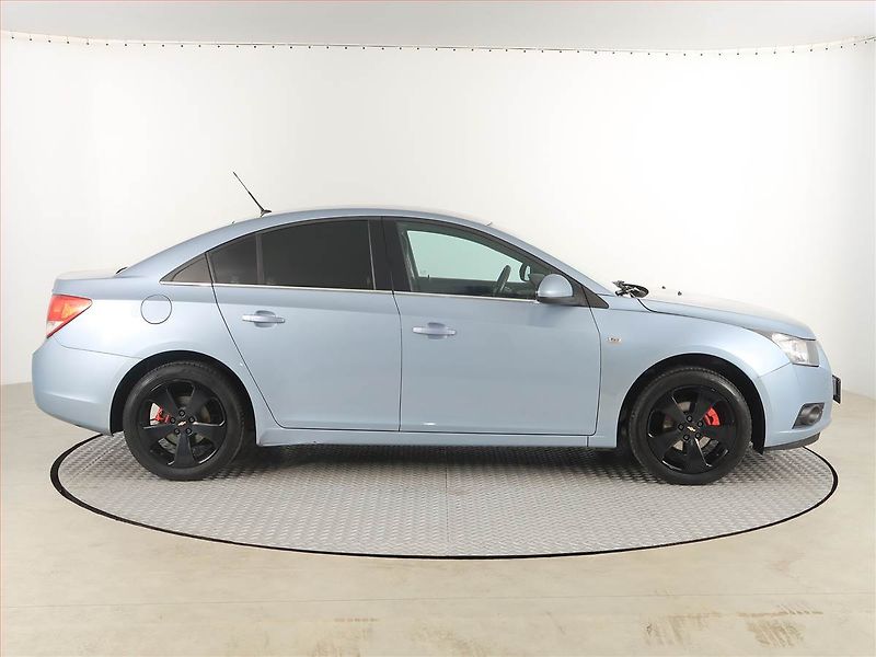 Chevrolet Cruze (2009) 1.8 i 16V, po STK - fotka 6 z 17