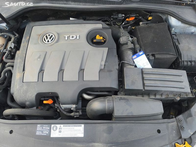 Volkswagen Golf TDI 66KW,PĚKNÝ,SERVISKA,1MAJ57 - fotka 19 z 23