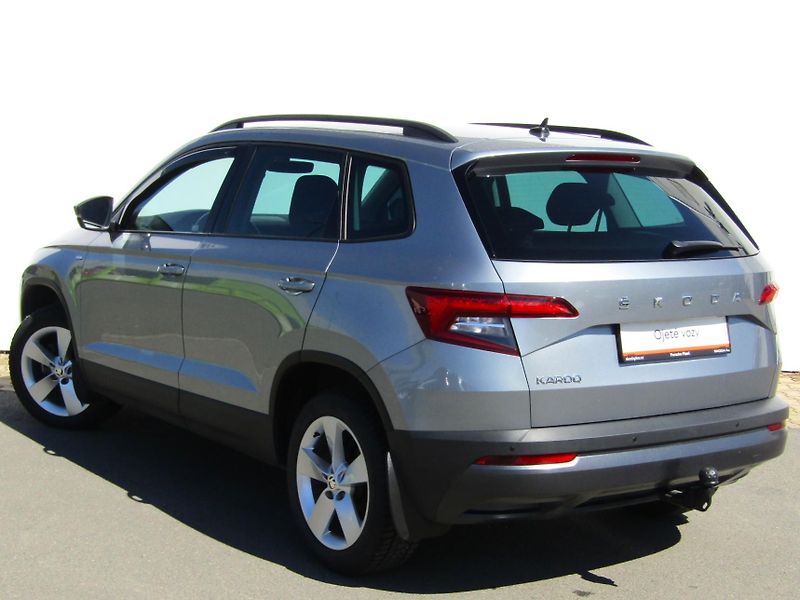 Škoda Karoq AmbitionPlus Drive 125let 1.6 - fotka 12 z 29