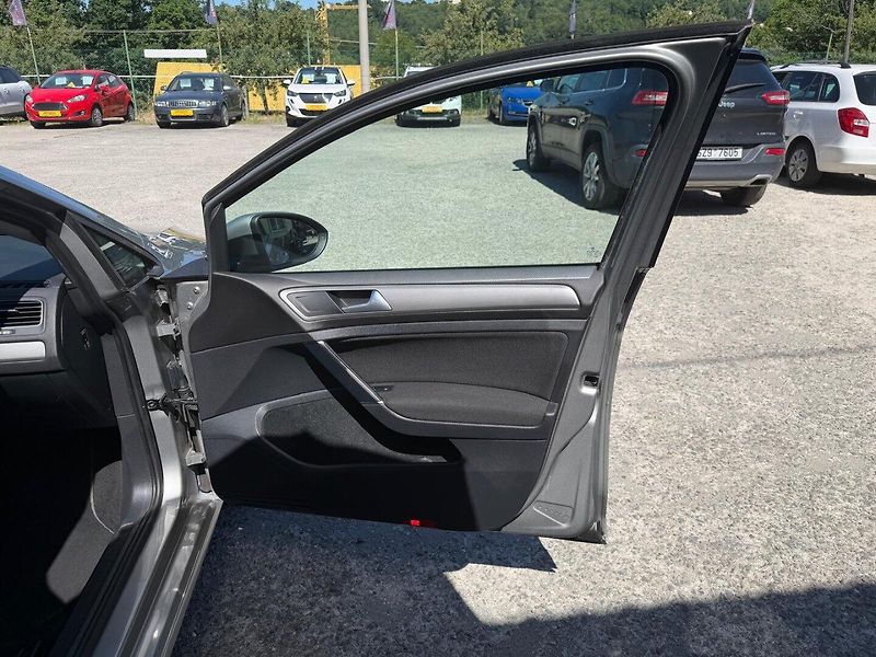 Volkswagen Golf (2016) 1.6 TDi 81kW/1MAJ/Tempomat - fotka 22 z 32