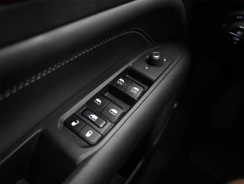 Jeep Compass (2023) 1.5 Turbo e-Hybrid - fotka 18 z 20