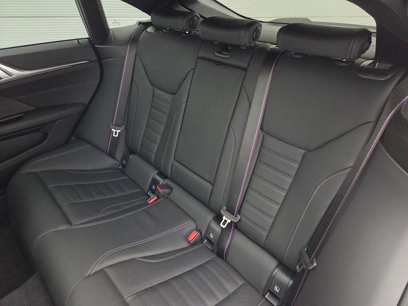 BMW Řada 4 (2025) M440i xDrive GranCoupé M Perfo - fotka 12 z 16