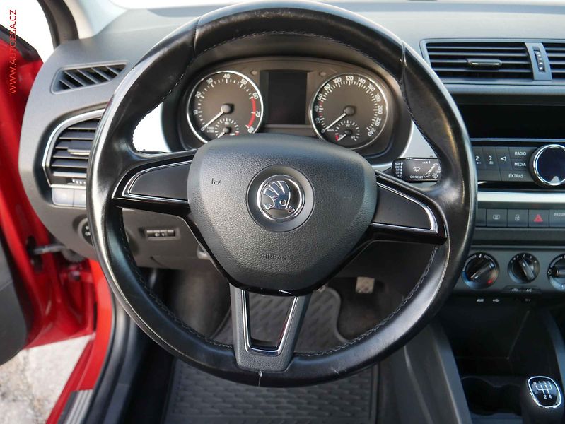 Škoda Fabia (2015) 1.2 TSi, ČR, AC - fotka 14 z 16