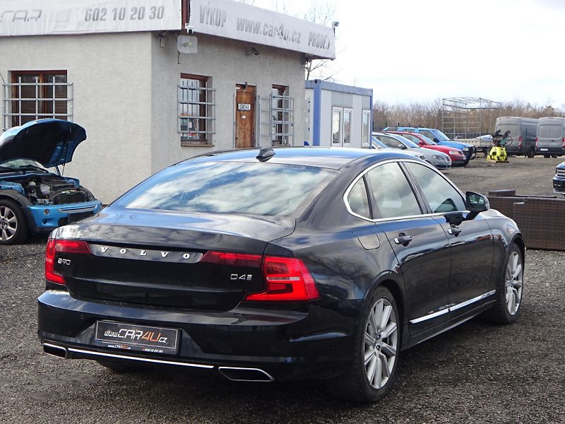 Volvo S90 D4 140kW Inscription ČR - fotka 23 z 25