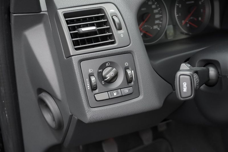 Volvo C30 1.6 16V Kinetic - fotka 30 z 36