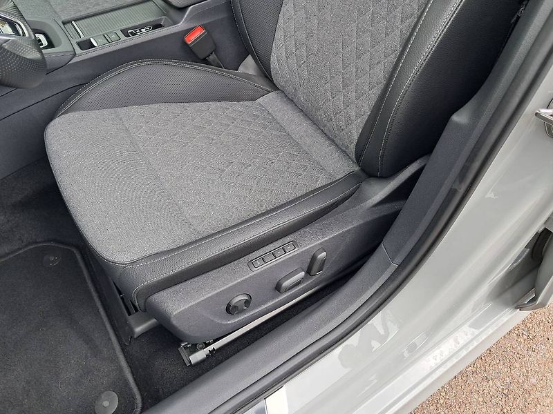 Škoda Octavia (2026) IV FC Sportline 1.5 TSI m-HEV - fotka 25 z 31