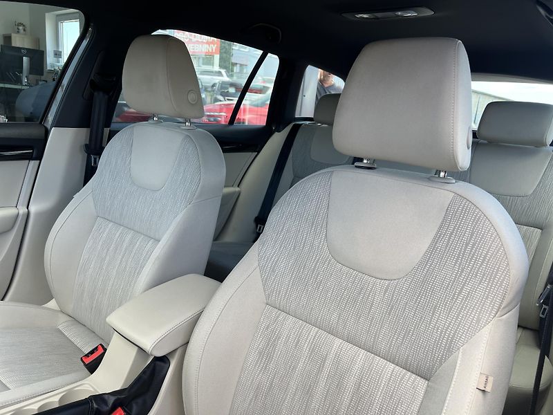 Škoda Octavia 2.0TDi 135kw 4x4 DSG ČR odpDPH - fotka 10 z 49