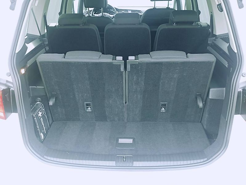 Volkswagen Touran (2021) 1.5TSI 110kW 7míst výhřevy - fotka 25 z 35
