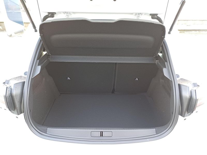 Peugeot 208 (2026) STYLE Turbo 100 MAN6  - fotka 8 z 22