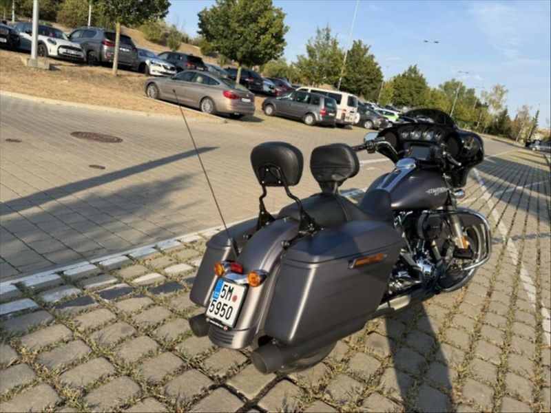 Harley-Davidson Street Glide Special, CZ, naj. - fotka 4 z 11