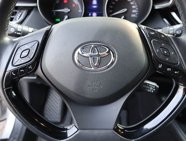 Toyota C-HR (2018) 1.8 Hybrid, Automat, Navi - fotka 24 z 24