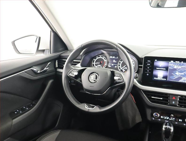 Škoda Kamiq (2022) 1.0 TSI - fotka 7 z 22