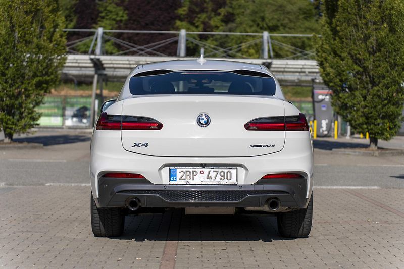 BMW X4 (2021) xDrive 20d M Sport paket, DPH - fotka 4 z 32