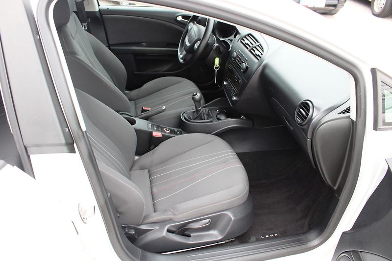 Seat Leon (2011) 1,2TSI KLIMA EL.OKNA TEMPOMAT - fotka 13 z 19
