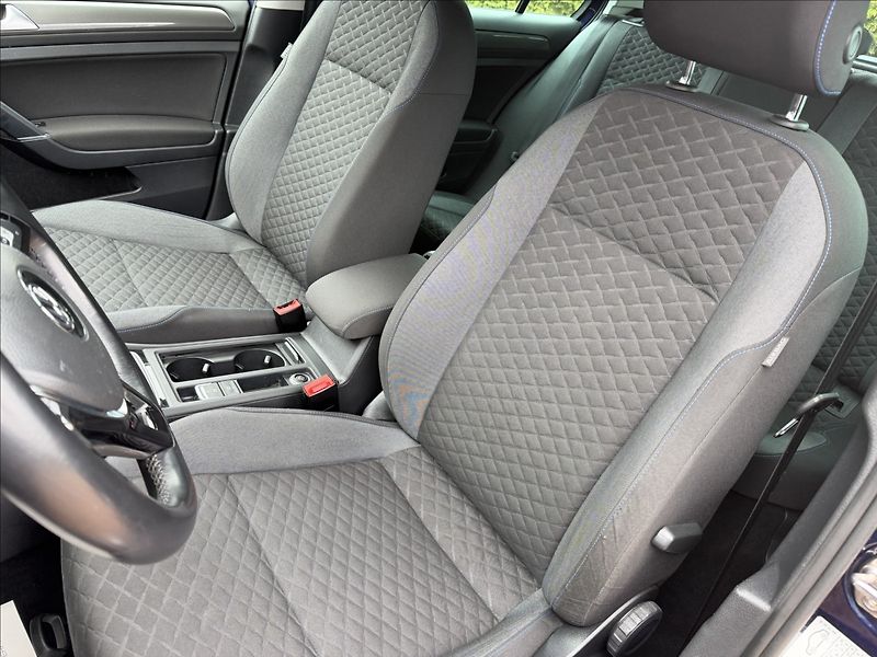 Volkswagen Golf VII 1.0 TSI Join - fotka 14 z 21