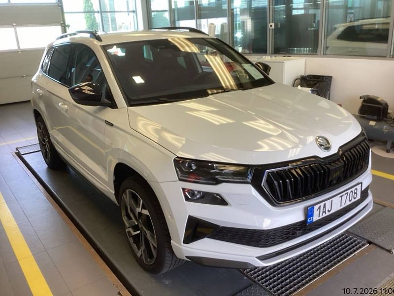 Škoda Karoq Sportline 2,0 TSI 140kW DSG7 4 - fotka 2 z 7