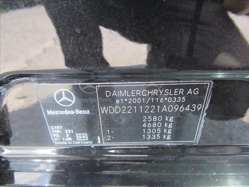 Mercedes-Benz Třídy S 3,0 CDi S320 173kW Long - fotka 31 z 32