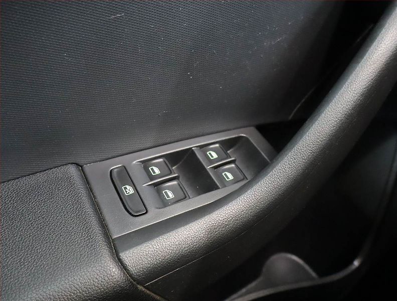 Škoda Rapid (2015) Spaceback 1.2 TSI, Tempomat - fotka 22 z 22