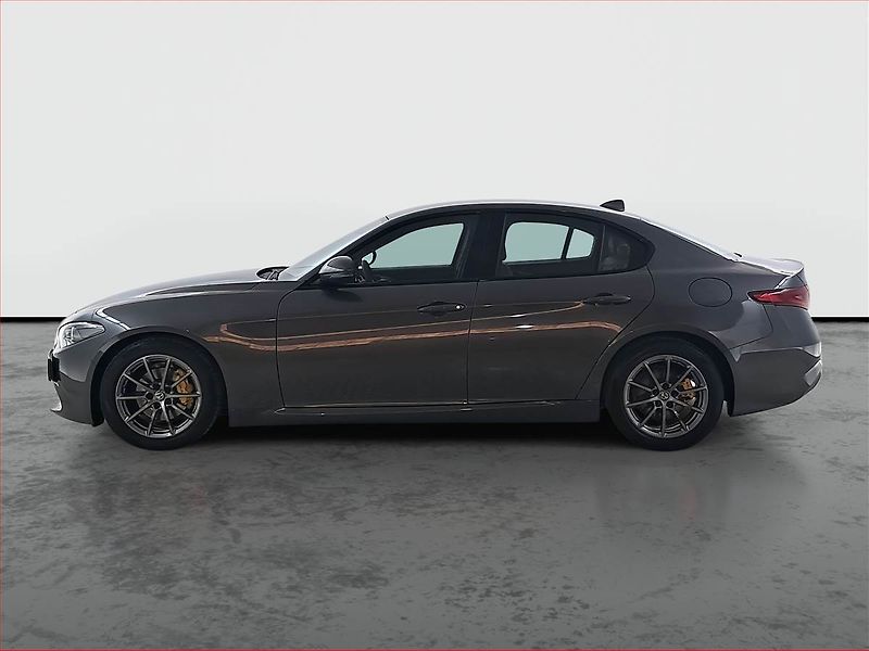 Alfa Romeo Giulia (2017) 2.0 Turbo - fotka 3 z 23