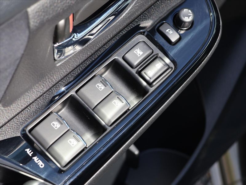 Subaru WRX 2,5 STI  221kW SPORT CZ DPH - fotka 16 z 40