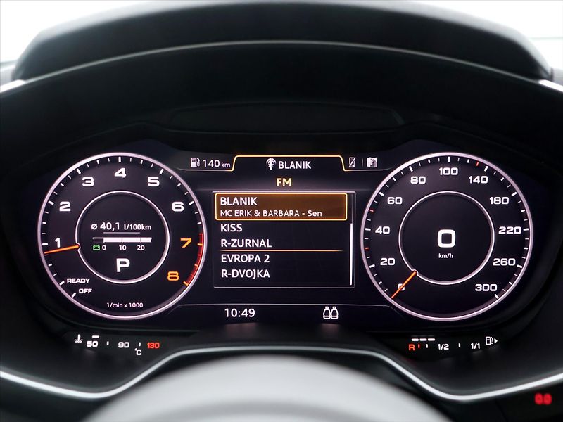 Audi TT 2,0 TFSI 169kW Quattro S-Line - fotka 17 z 38