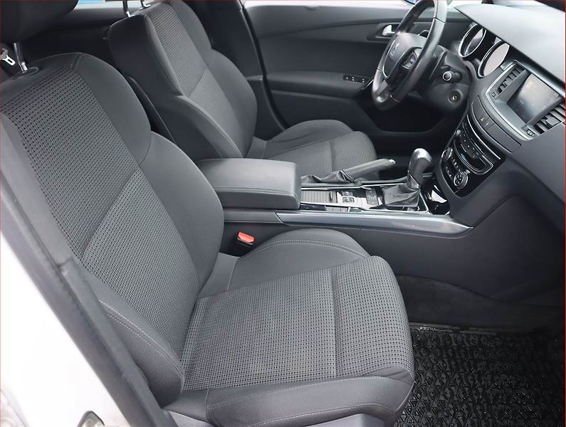 Peugeot 508 (2015) 2.0 HDi, Automat, Navi - fotka 9 z 21