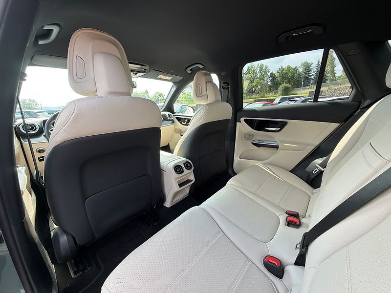 Mercedes-Benz GLC d 4MATIC - fotka 28 z 37