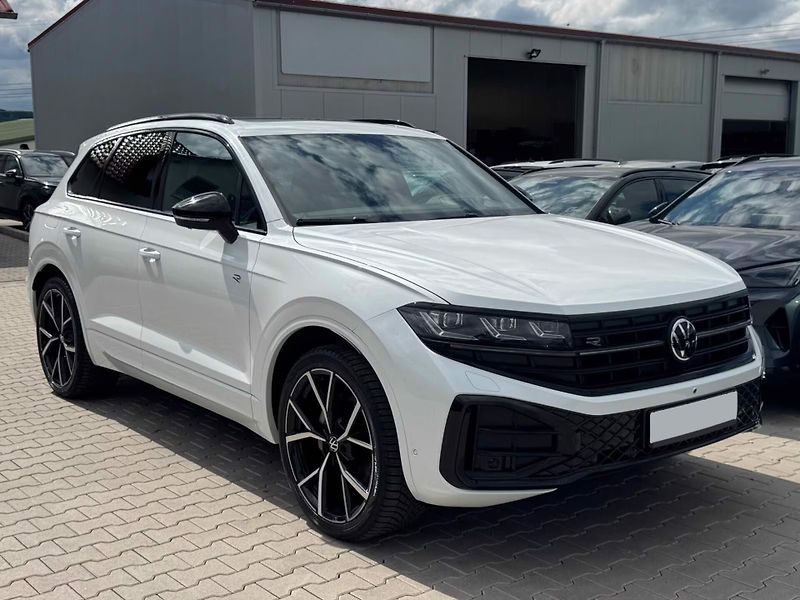 Volkswagen Touareg TDI 210kW R-Line Pano HuD DYN - fotka 3 z 28