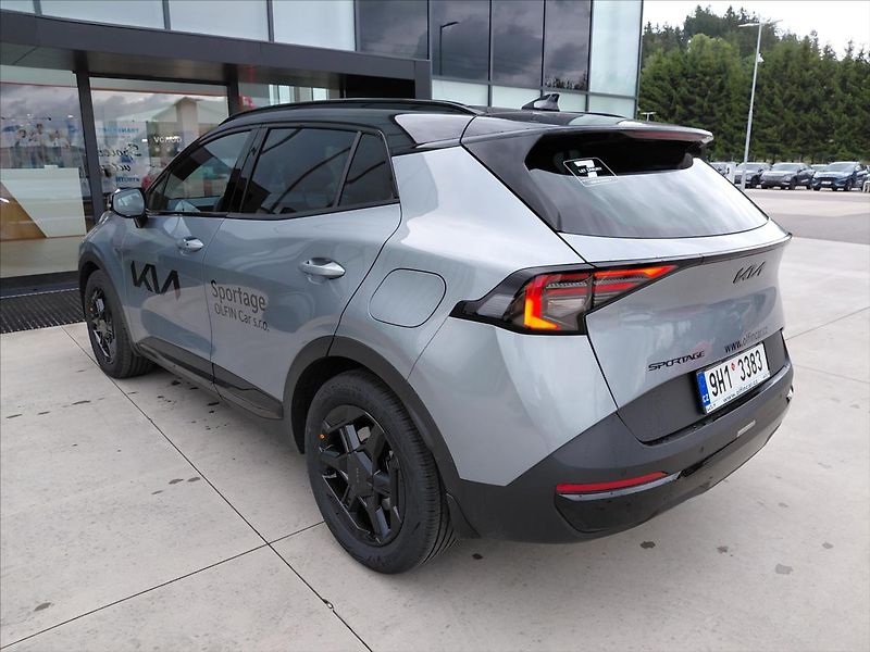 Kia Sportage 1,6   T-GDI 7DCT 4x4 BLACK ED. - fotka 8 z 16