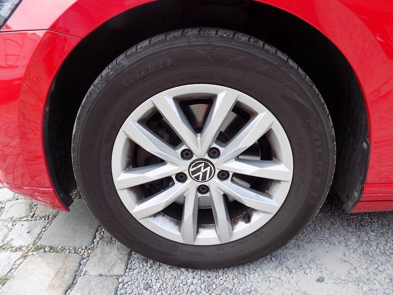 Volkswagen Passat 2,0 TDI 110 KW DSG VÝHŘEV LED - fotka 40 z 43