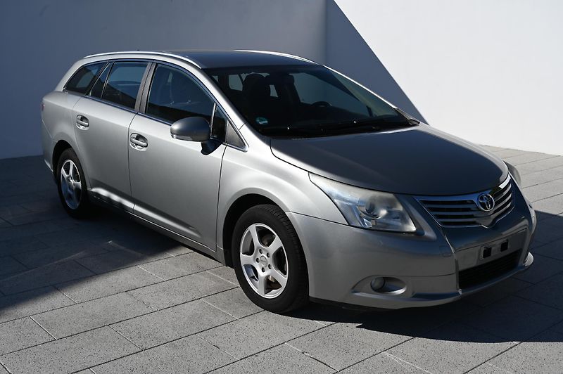 Toyota Avensis 1.8  108KW Kombi Sol 10/2009 - fotka 3 z 33