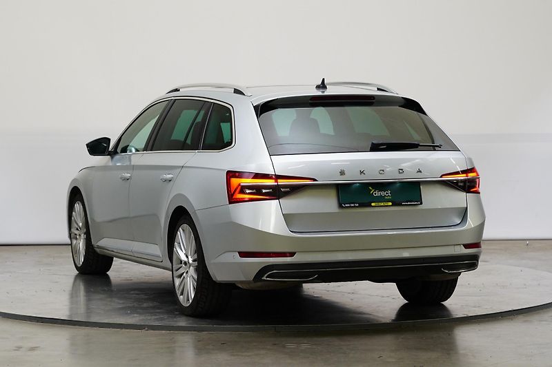 Škoda Superb - fotka 7 z 29