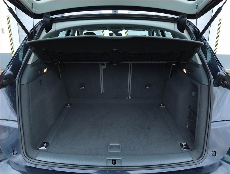 Audi Q5 (2015) design 2.0 TDI, 4X4, Automat - fotka 14 z 24