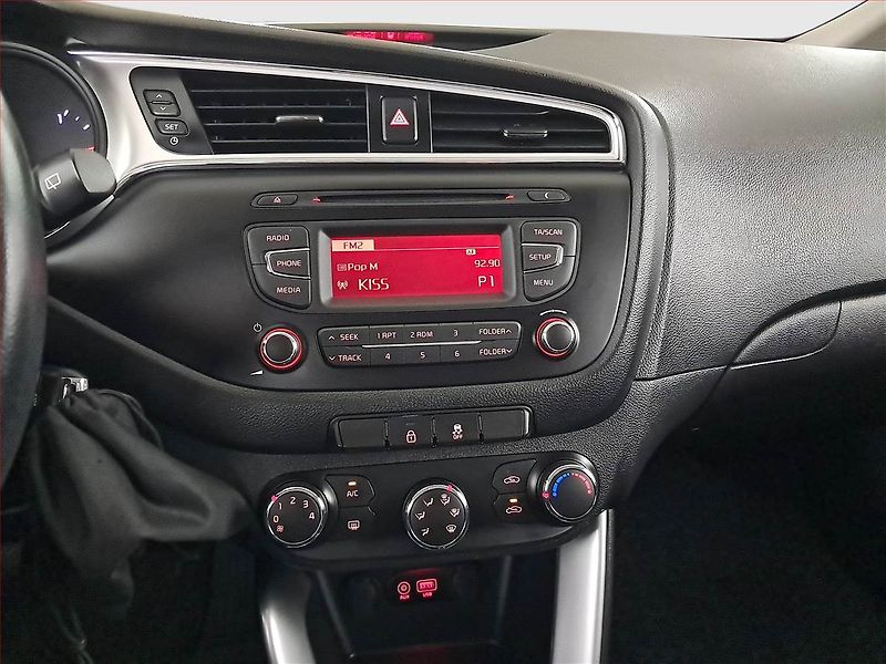 Kia Ceed (2017) 1.4 CVVT, Tempomat - fotka 12 z 17