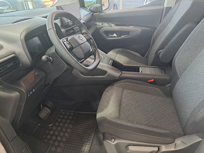 Opel Combo (2026) Elegance Plus XL AT8 7 míst - fotka 17 z 22
