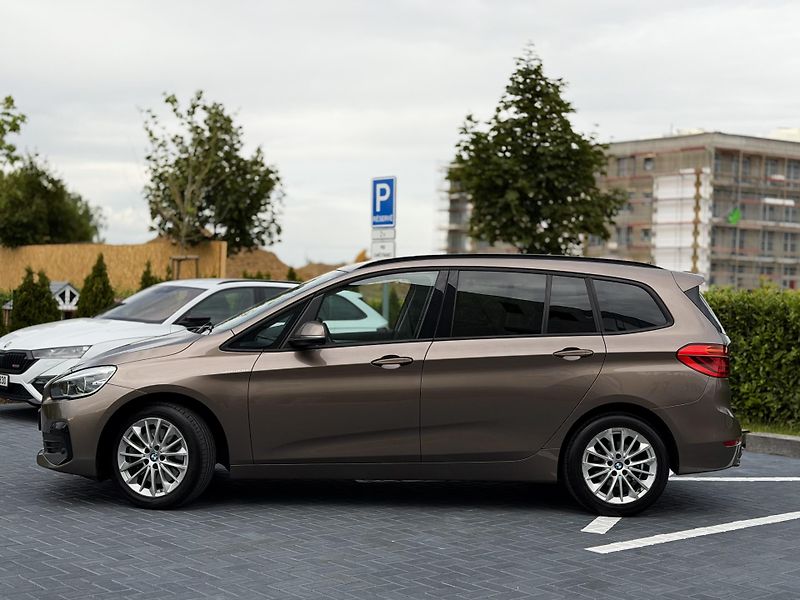 BMW Řada 2 (2019) 2.0 110 kw/DPH/7 míst - fotka 2 z 27