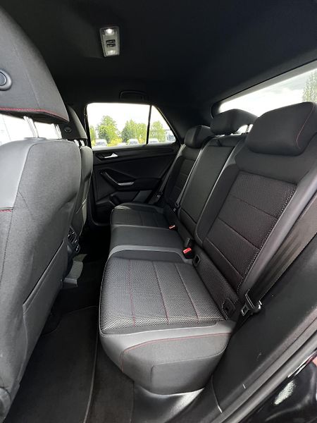 Volkswagen T-Roc 1.5TSI 110kW SPORT DPH TZ - fotka 20 z 24