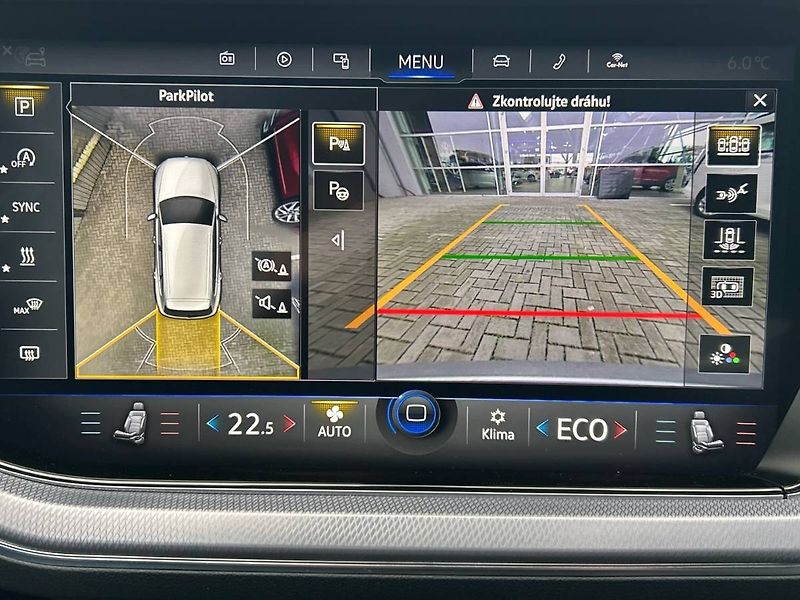 Volkswagen Touareg (2021) V6 3.0TDI 8AT 4MOTION R-Line - fotka 21 z 35