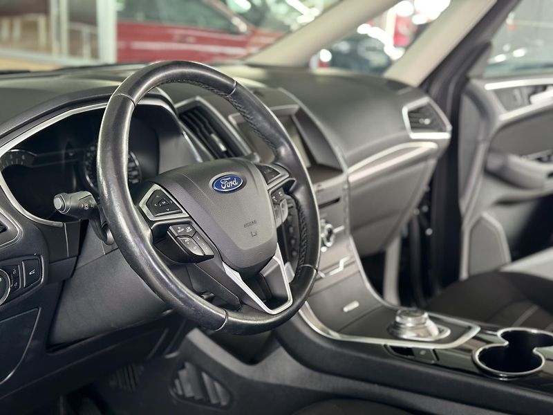 Ford Galaxy 2,0EcoBlue*AT8*140kW*FullLED - fotka 12 z 40