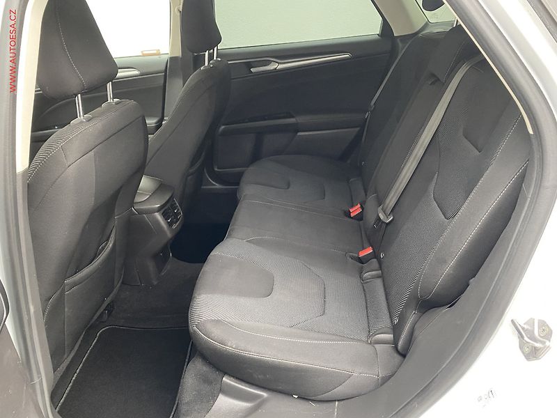 Ford Mondeo (2017) 2.0 TDCI, ČR, AT, navi, LED - fotka 10 z 17