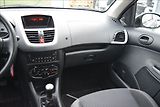 Peugeot 206 1,4 i (TU3) 54KW SERVISKA ALU - náhled 27