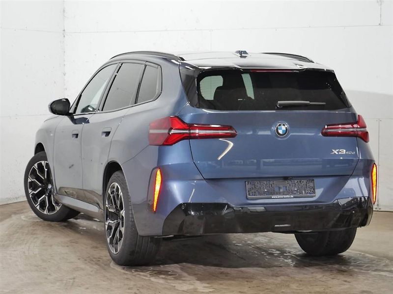 BMW X3 xDrive 40d - fotka 4 z 8
