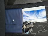 Peugeot 2008 1.2 PureTech 82k ČR 1.majitel - náhled 42